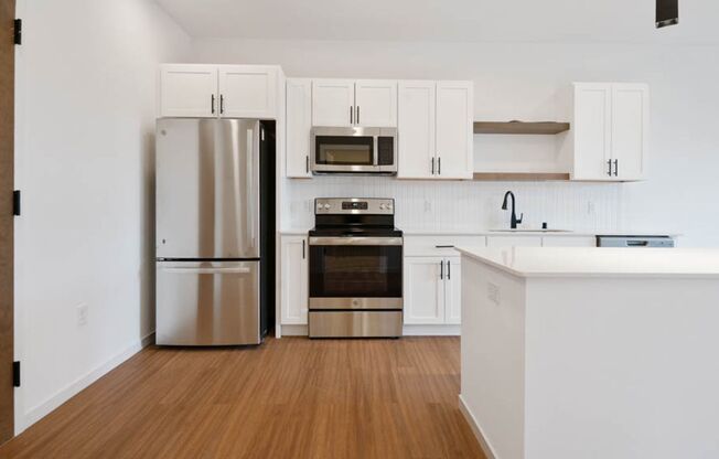 1 bed, 1 bath, 638 sqft, $1,600, Unit 207