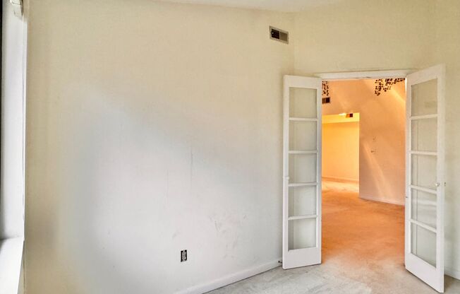 2 beds, 2 baths, $1,775, Unit Apt. 11