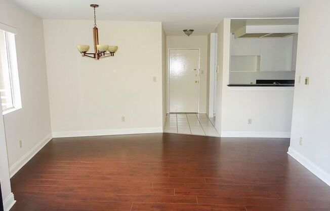 15040 Moorpark St.