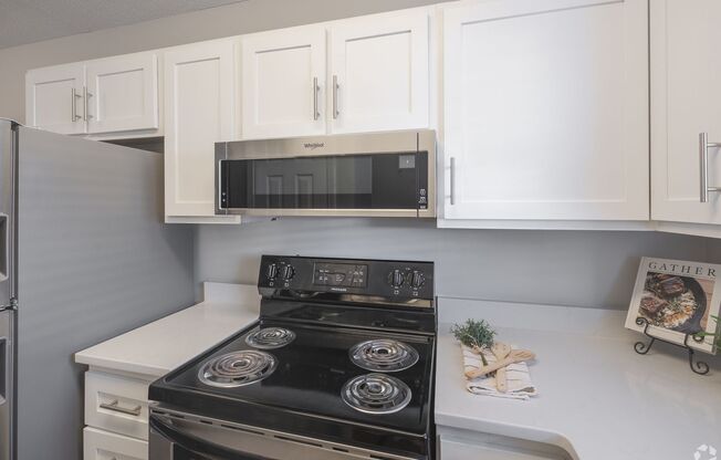 2 beds, 1.5 baths, 1,200 sqft, $1,504, Unit 8152R