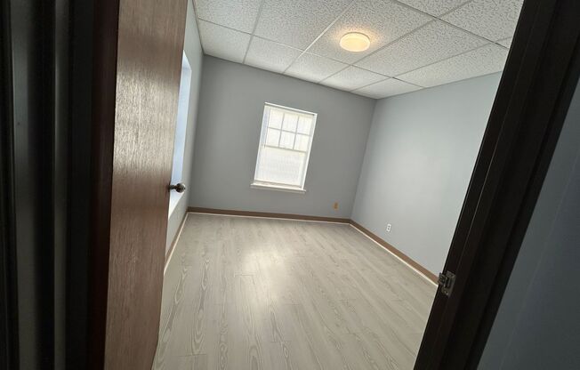 1 bed, 1 bath, 600 sqft, $550, Unit 404