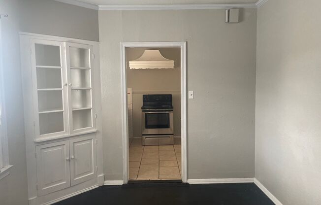 2 beds, 1 bath, 1,100 sqft, $1,150, Unit Unit 1