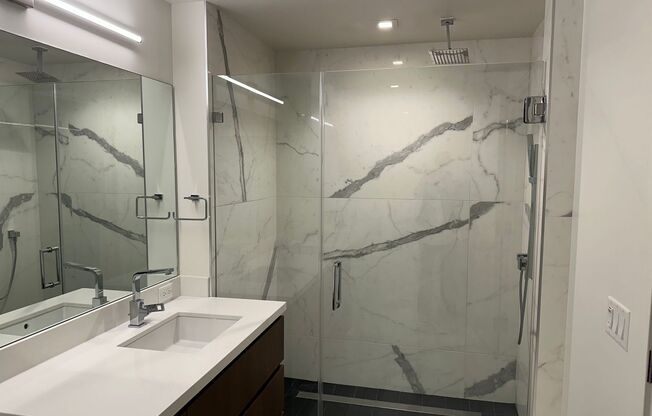 2 beds, 2 baths, $5,300, Unit # 903