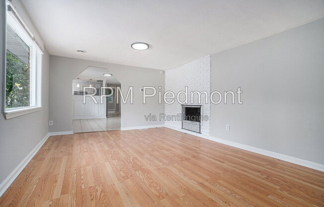 261 HOLLY Road NW