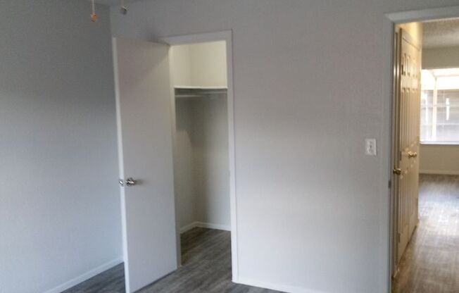 2 beds, 1 bath, $1,150