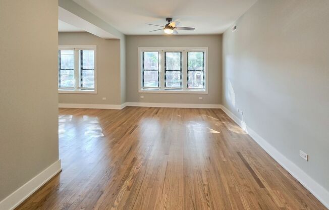 2 beds, 1 bath, 925 sqft, $2,995, Unit 4837-2A