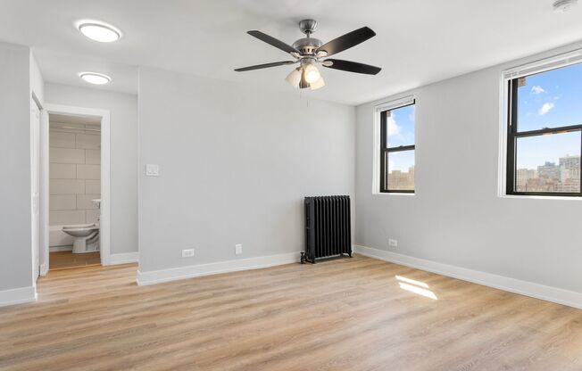 2 beds, 1 bath, 430 sqft, $2,250, Unit 7G