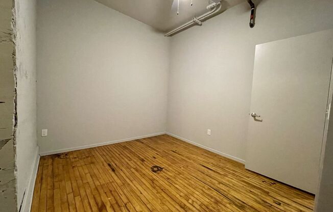 1 bed, 1 bath, 778 sqft, $1,045, Unit 121