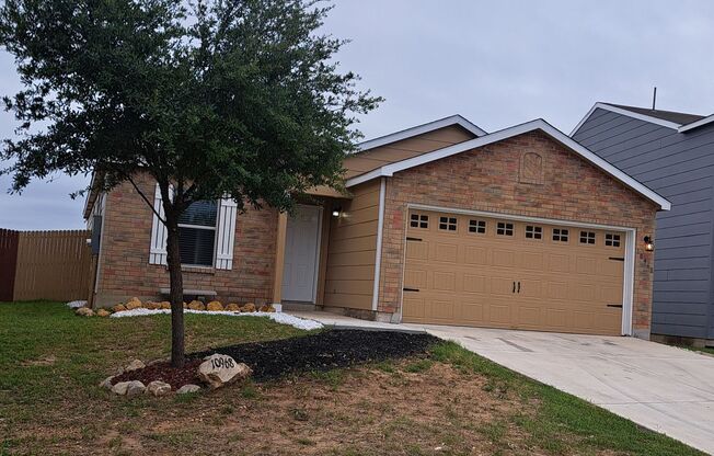 Modern 3-Bedroom Home Available Now!