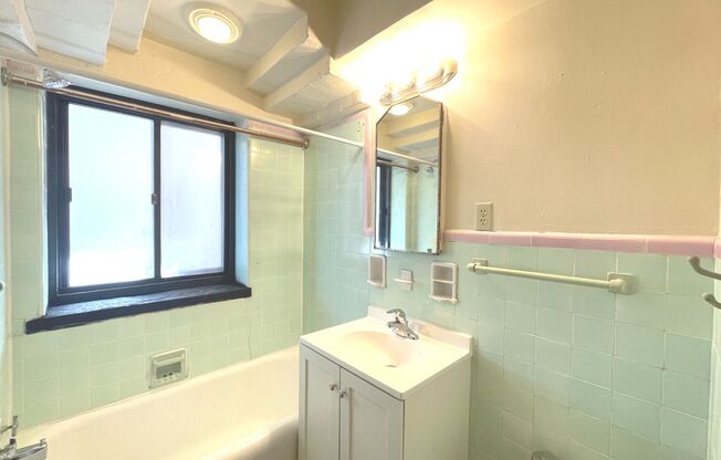 1 bed, 1 bath, $1,145, Unit 101
