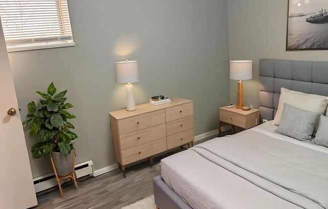 1 bed, 1 bath, $895, Unit 18