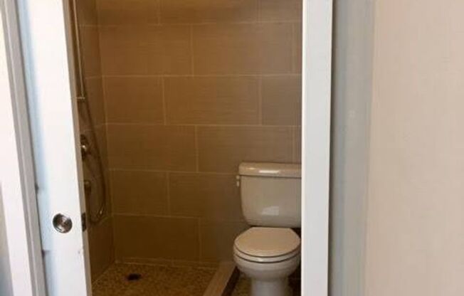 Studio, 1 bath, 143 sqft, $850, Unit O5