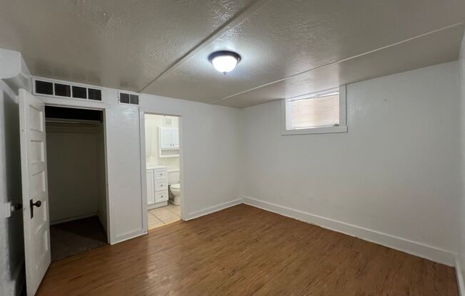 1 bed, 1 bath, $750, Unit 447.5 E Lawton St