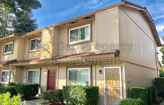 2bd/1.5ba, 1,112 sf Concord Townhome available for Lease