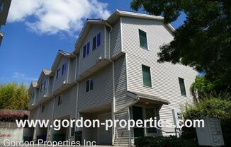 8321 N Willamette Blvd #1-4