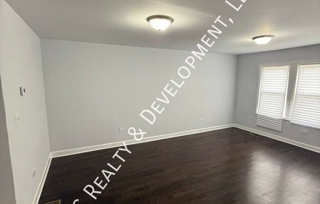 1501 N LEAMINGTON AVE