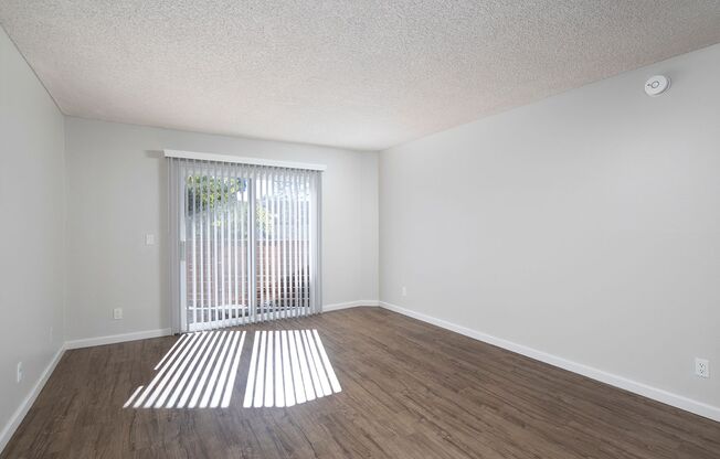 1 bed, 1 bath, $2,795, Unit 27-07