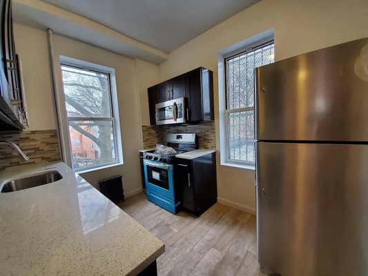 3 beds, 1 bath, 815 sqft, $3,499