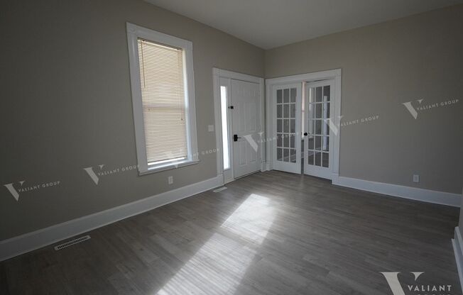 2 beds, 1 bath, $1,050, Unit Apt A