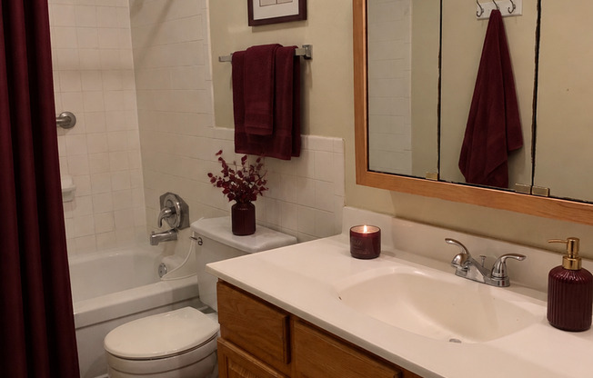 2 beds, 1 bath, 900 sqft, $1,349, Unit 301