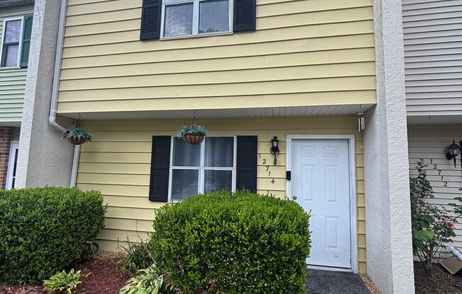 Charming 3 Bedroom 1.5 Bathroom Newport News Townhome