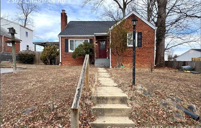 2302 CHAPMAN RD