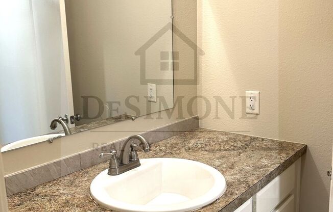 2 beds, 1 bath, 1,050 sqft, $1,050, Unit B7