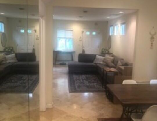 2 beds, 2 baths, 1,006 sqft, $4,250