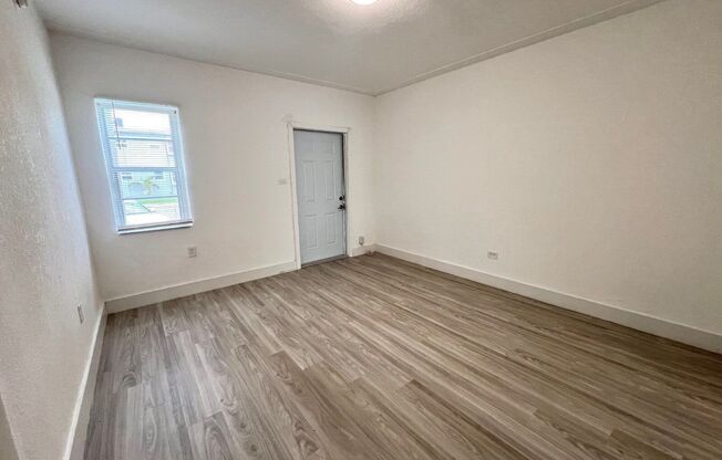 2 beds, 1 bath, 850 sqft, $2,150
