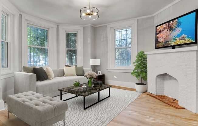 Spacious 4-Bedroom, 2-Bathroom Apartment in Vibrant Capitol Hill Neighborhood