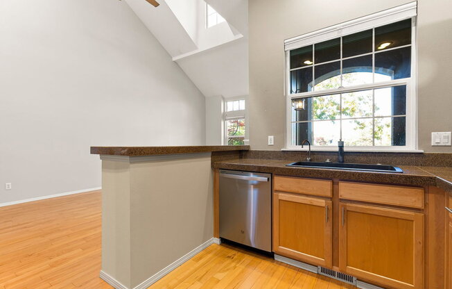 2 beds, 3 baths, 1,484 sqft, $2,495