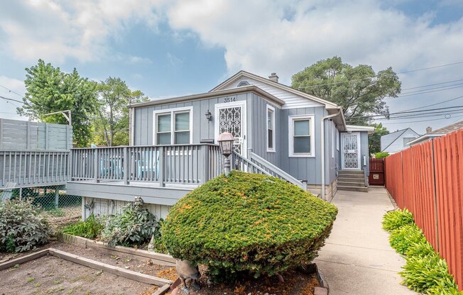 3514 N OZARK AVE