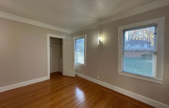 1 bed, 1 bath, $1,875, Unit 3949-D