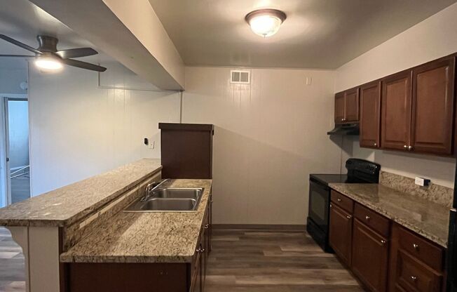 3 beds, 2 baths, 1,450 sqft, $1,795, Unit No. 10