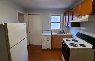 1 bed, 1 bath, $795, Unit A