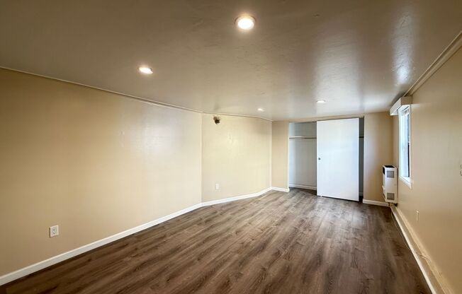 2 beds, 1 bath, 695 sqft, $2,550, Unit 1523 Broadway Unit C