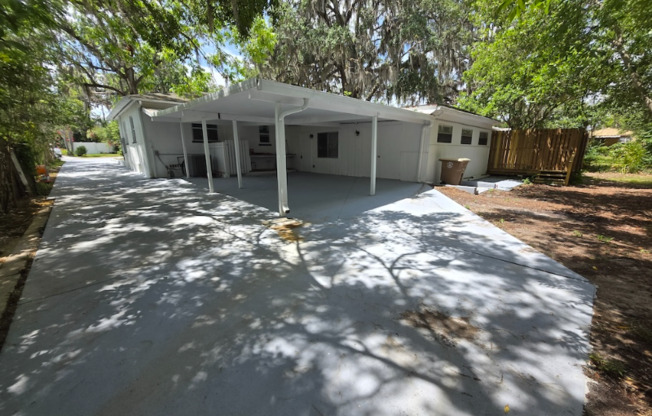2827 SE 2 ST