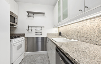 1 bed, 1 bath, $4,895, Unit 308