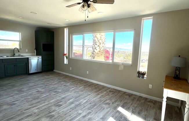 Beautiful 1 Bedroom 1 Bathroom Home
