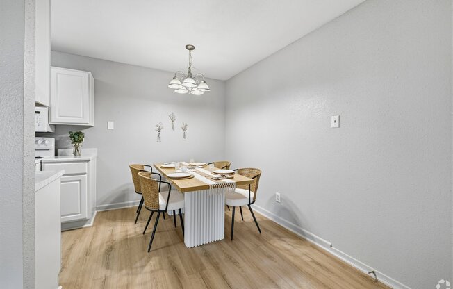 1805 Aquarena Springs Dr