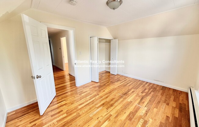 159 WINSOR AVE