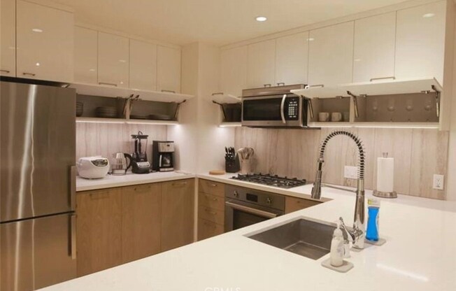 1 bed, 1 bath, 790 sqft, $5,300, Unit 1601