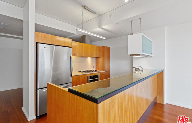 1 bed, 1 bath, 900 sqft, $2,900, Unit 815