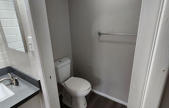 2 beds, 2 baths, 965 sqft, $1,399, Unit W105