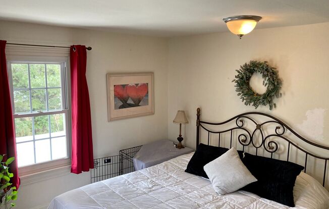 4 Bedroom and 1.5 Bath House with In-Unit Laundry, Dishwasher, and Off-Street Parking