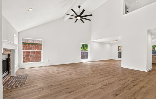 3 beds, 2 baths, $3,100