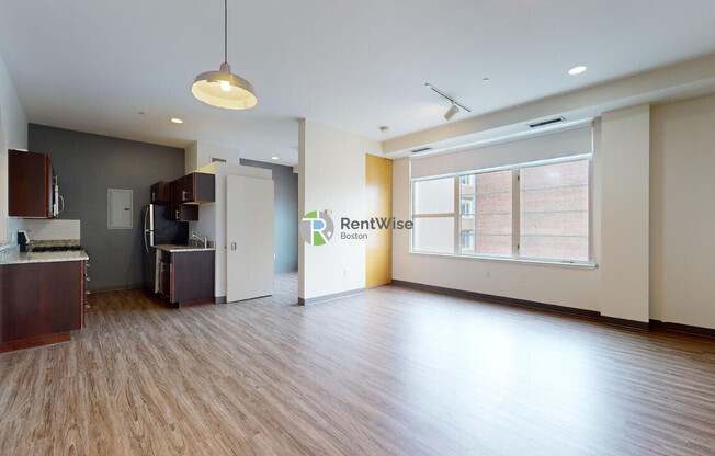 160 East Berkeley St. #519