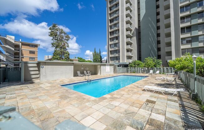 $2300 / 2 BD, 1 BA, 1 parking Condo in Hono Hale Towers