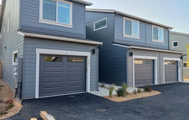 Brand New 3 Bedroom, 2 Bath Townhouse