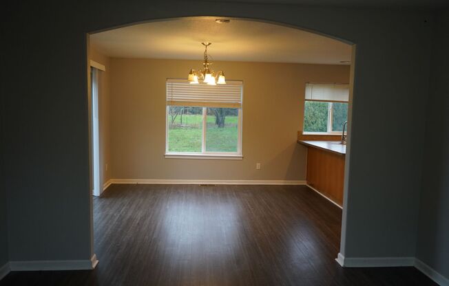 Spacious Central Vancouver 2 Story Home for Lease - 4316 NE 58th Cir